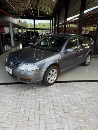 VOLKSWAGEN BORA 2.0 MI 8V FLEX 4P AUTOMÁTICO